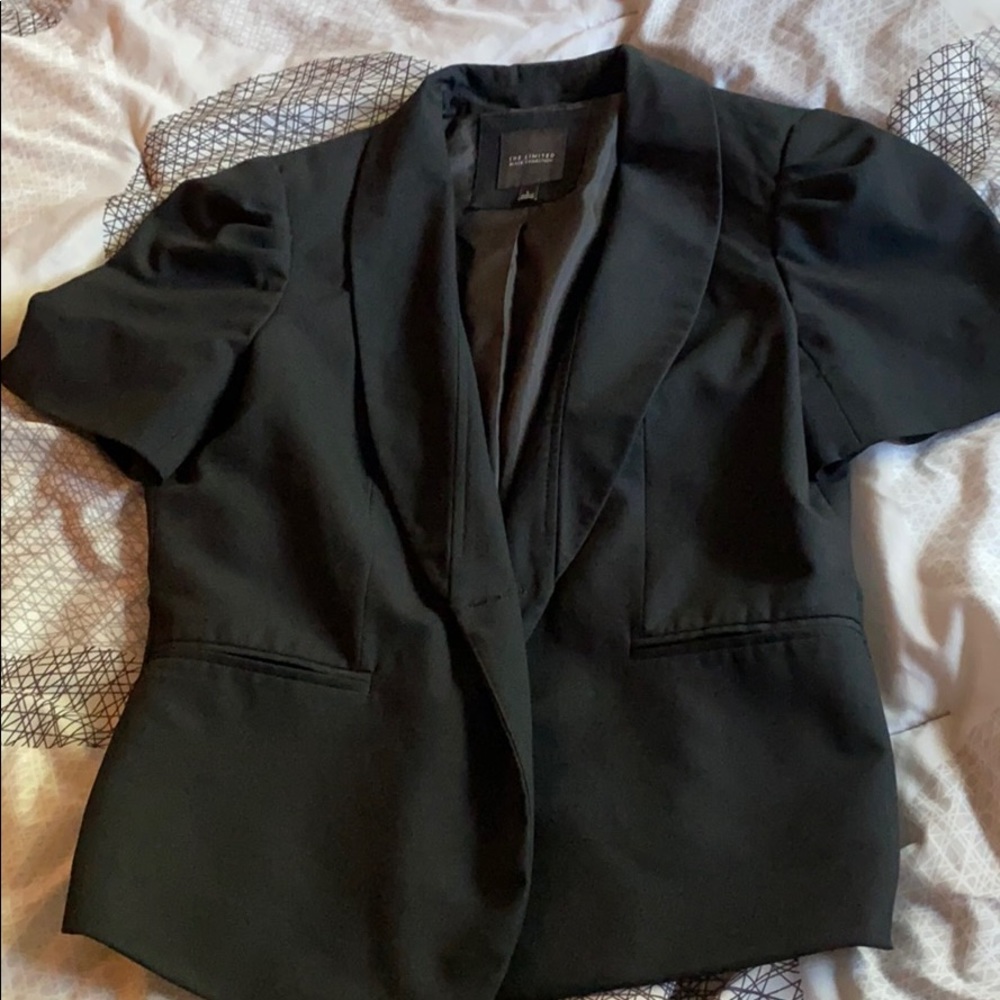 The limited Short sleeve blazer